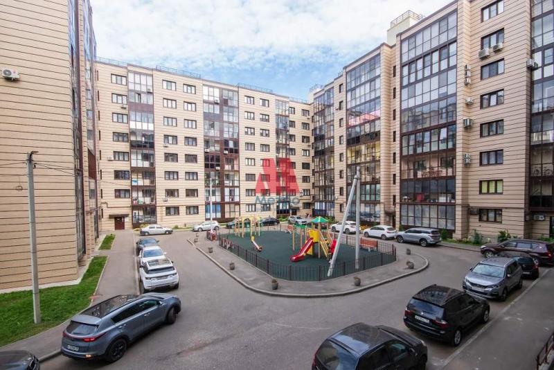 2-комн. квартира, 72.6 м², 2/8 этаж