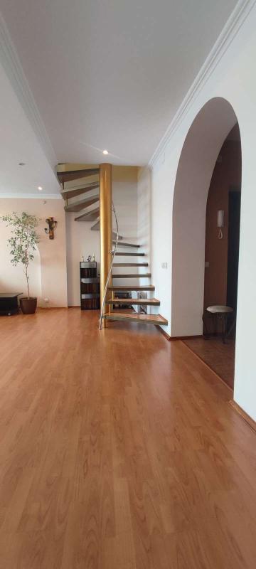 6-комн. квартира, 183.2 м², 5/6 этаж