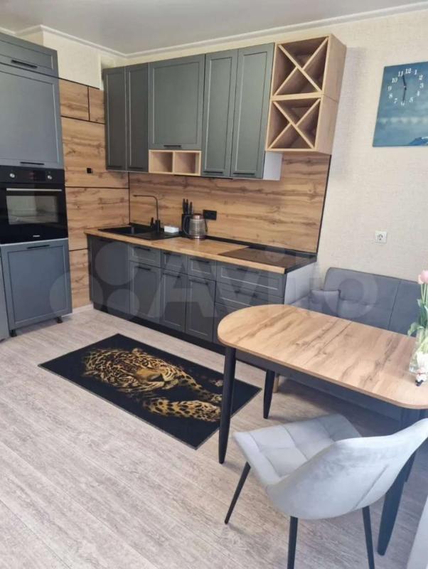 2-комн. квартира, 60 м², 10/16 этаж