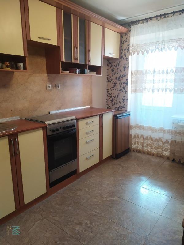 2-комн. квартира, 66 м², 3/10 этаж
