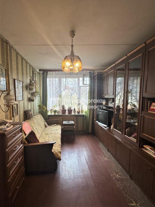 4-комнатная Квартира, 48.4 м2