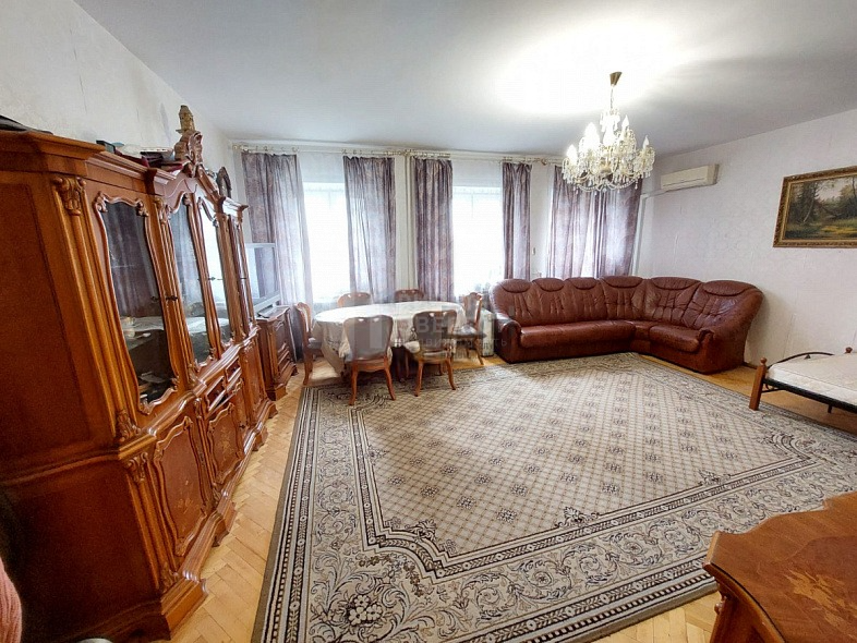 4-комн. квартира, 80 м², 4/5 этаж