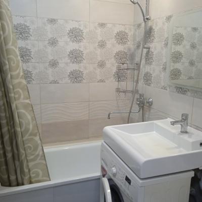2-комн. квартира, 57 м², 1/10 этаж