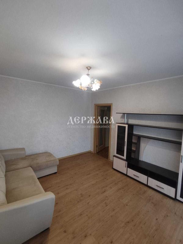 2-комн. квартира, 45 м², 4/9 этаж