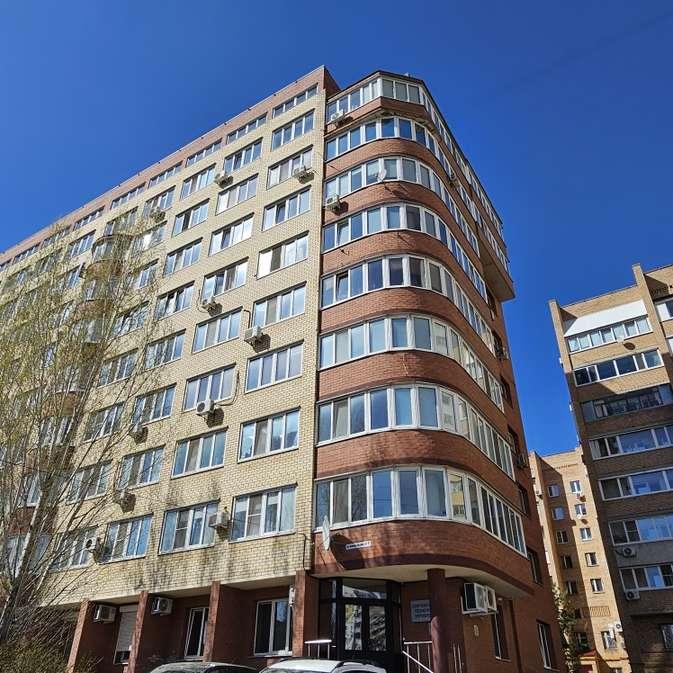 2-комн. квартира, 70 м², 2/9 этаж