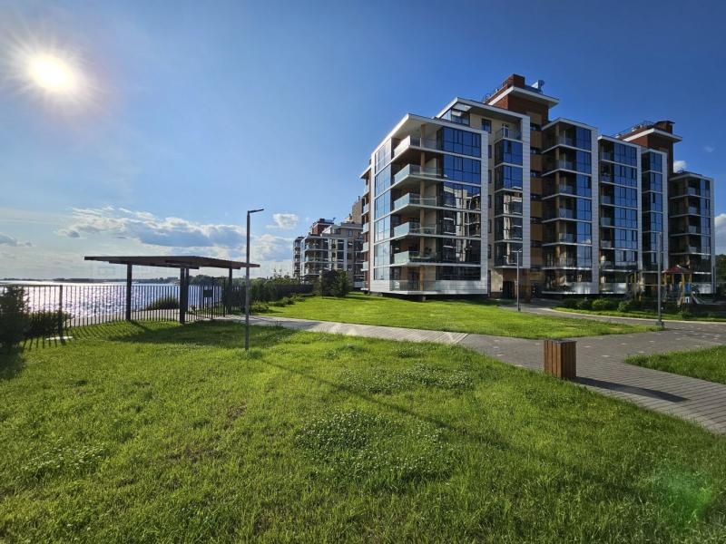 2-комн. квартира, 57 м², 1/7 этаж