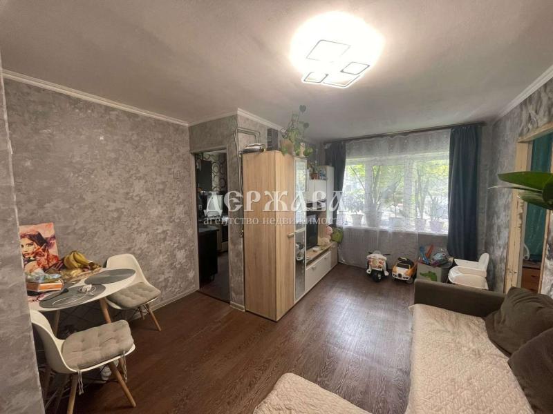 2-комн. квартира, 44 м², 1/5 этаж
