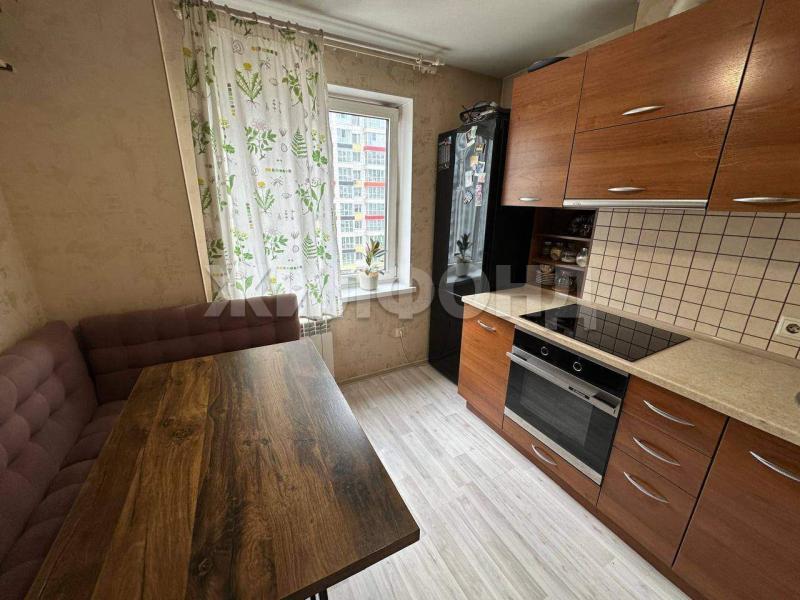 2-комн. квартира, 49.2 м², 6/10 этаж
