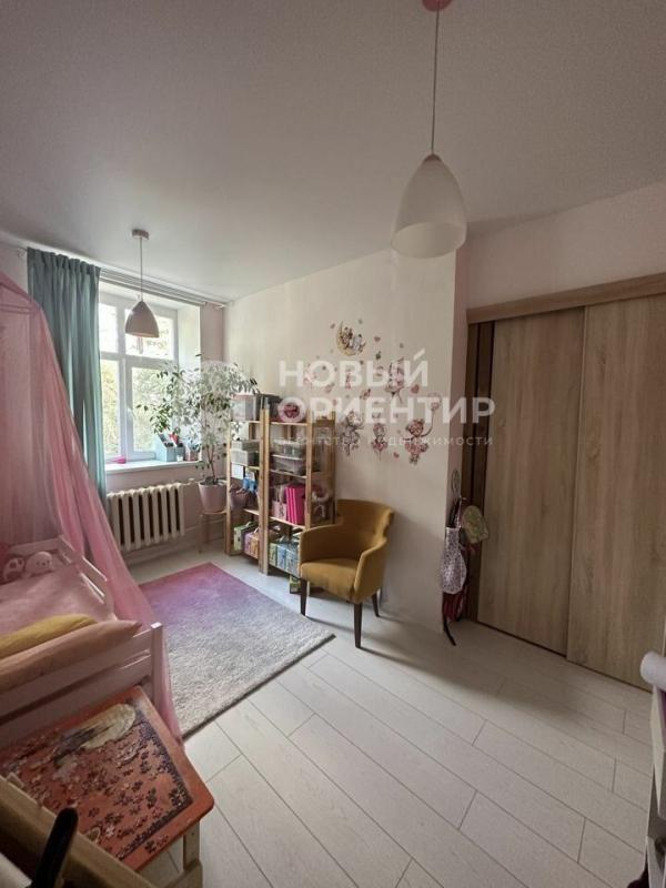 2-комн. квартира, 49 м², 3/5 этаж
