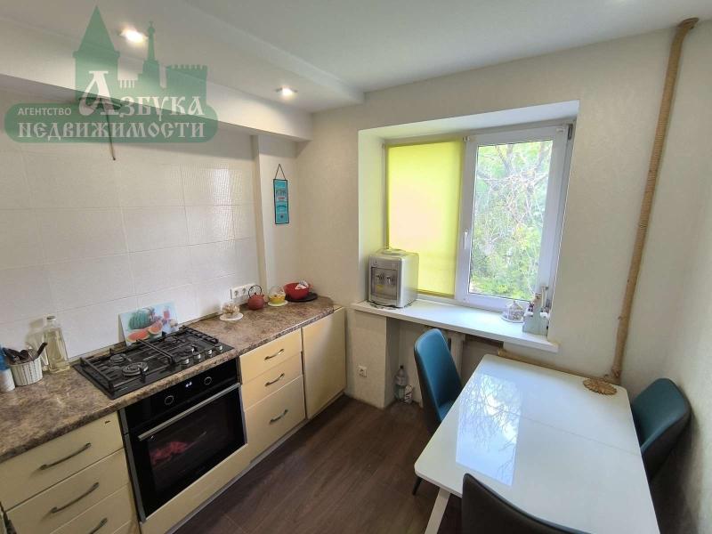 2-комн. квартира, 43 м², 3/5 этаж