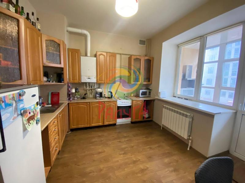 2-комн. квартира, 78.6 м², 2/10 этаж