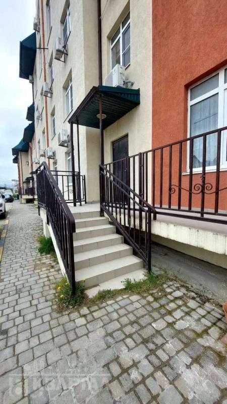 2-комн. квартира, 54 м², 1/4 этаж
