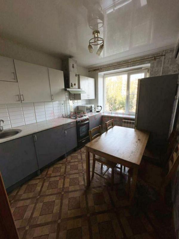 2-комн. квартира, 47 м², 4/9 этаж