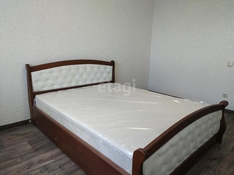 2-комн. квартира, 54 м², 1/3 этаж