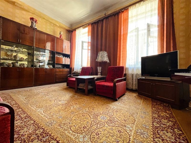 2-комн. квартира, 57 м², 4/4 этаж