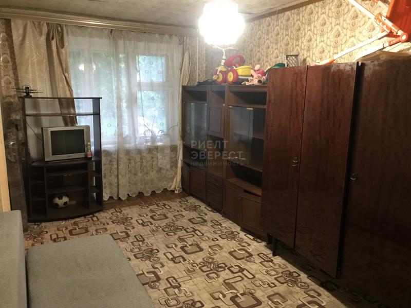 2-комн. квартира, 42 м², 1/4 этаж