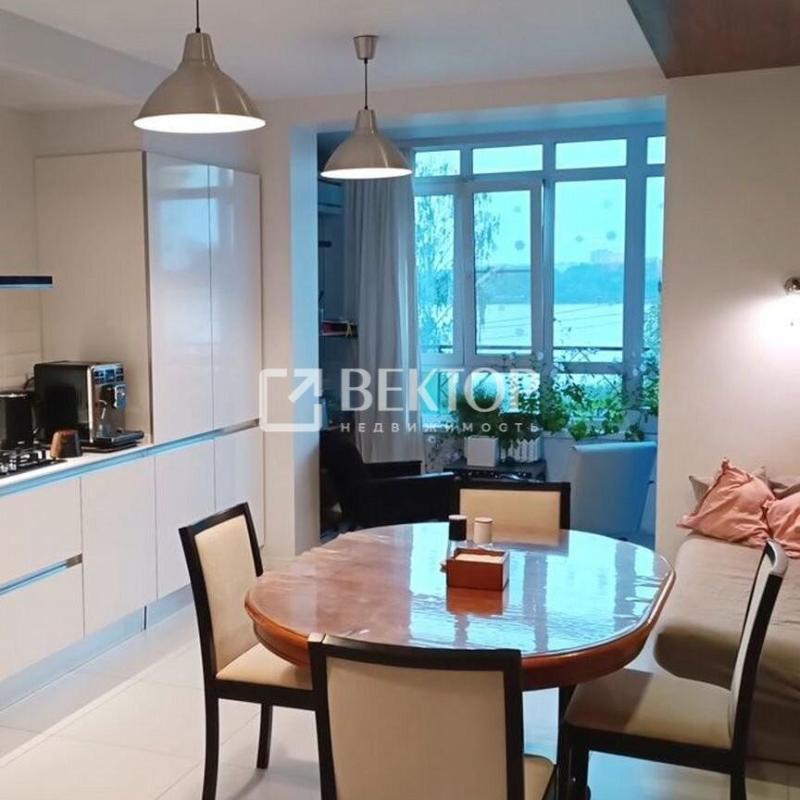 2-комн. квартира, 85 м², 2/3 этаж