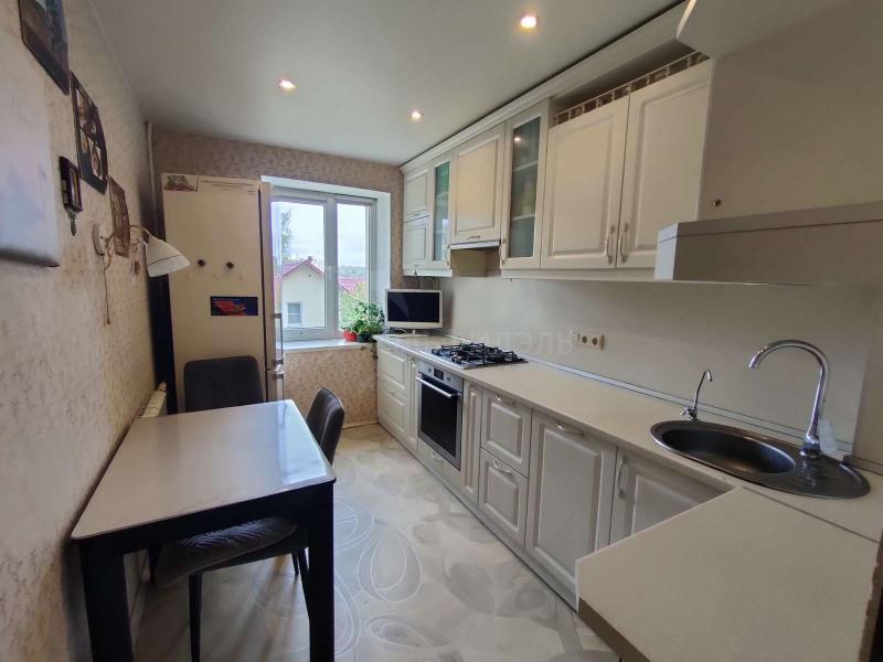 2-комн. квартира, 49.7 м², 3/5 этаж