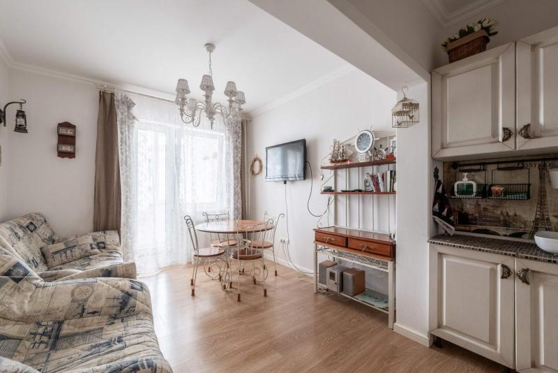 2-комн. квартира, 56 м², 6/18 этаж