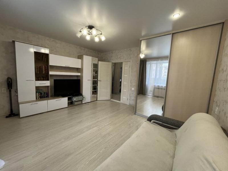 2-комн. квартира, 63.8 м², 1/3 этаж