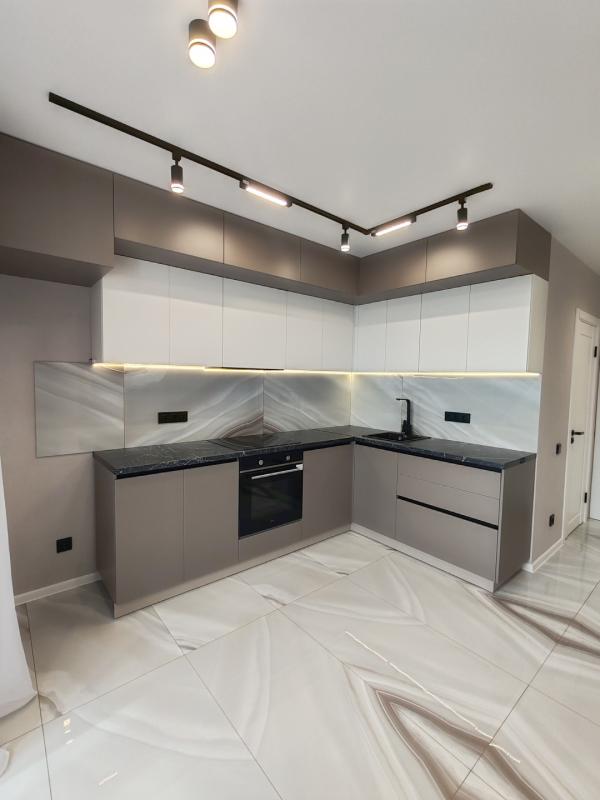 2-комн. квартира, 57 м², 15/17 этаж