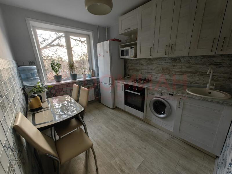 2-комн. квартира, 52 м², 3/9 этаж