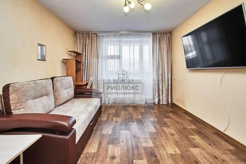 2-комн. квартира, 48 м², 3/5 этаж