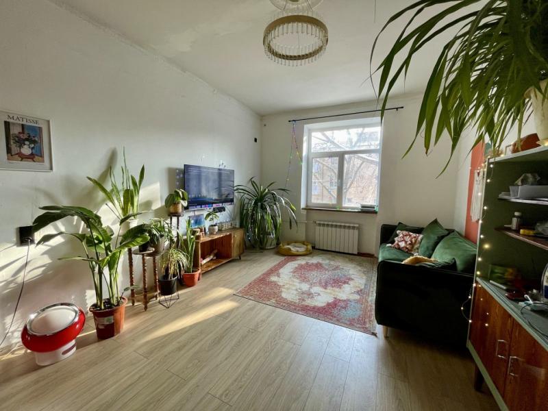 2-комн. квартира, 56 м², 2/5 этаж