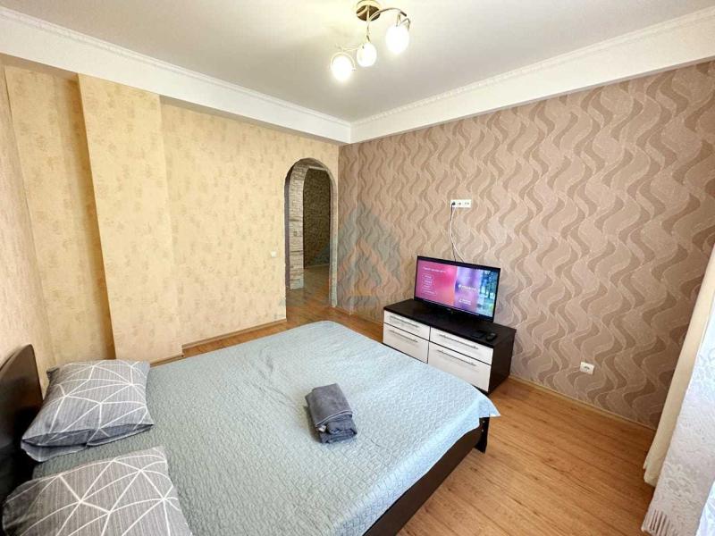 2-комн. квартира, 55 м², 3/17 этаж