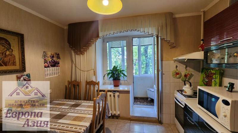 2-комн. квартира, 58.5 м², 2/5 этаж