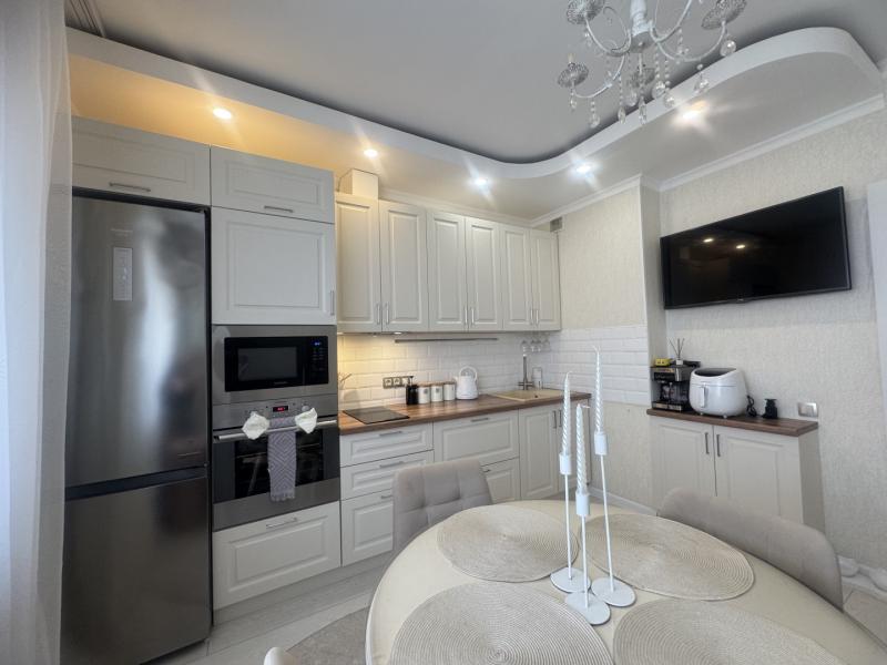 2-комн. квартира, 58.1 м², 14/18 этаж