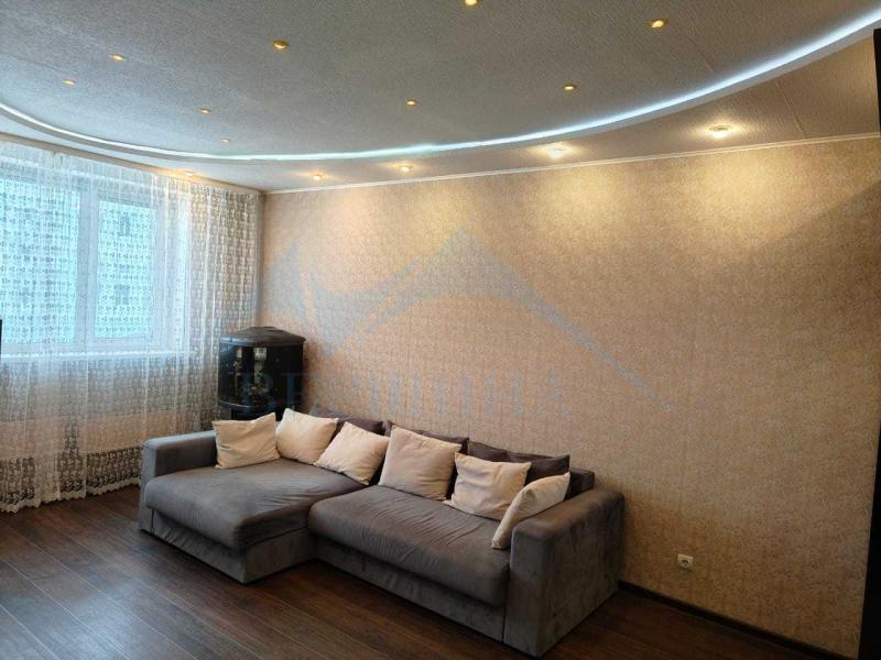 2-комн. квартира, 52.7 м², 1/9 этаж