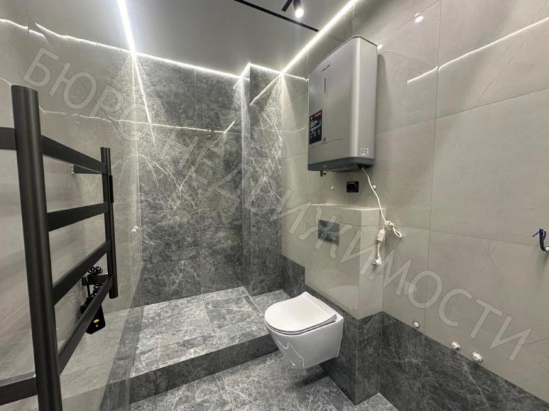 2-комн. квартира, 65 м², 1/5 этаж