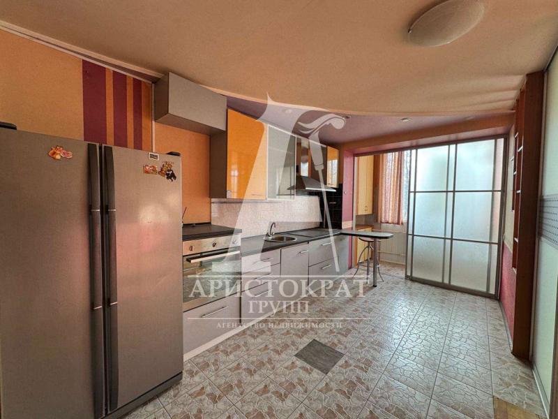 2-комн. квартира, 55.2 м², 2/5 этаж