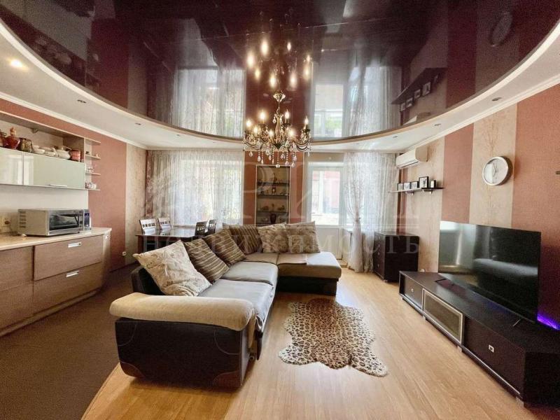 2-комн. квартира, 80 м², 2/9 этаж