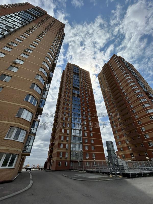 Квартира-Свободная планировка, 68 м², 20/24 этаж