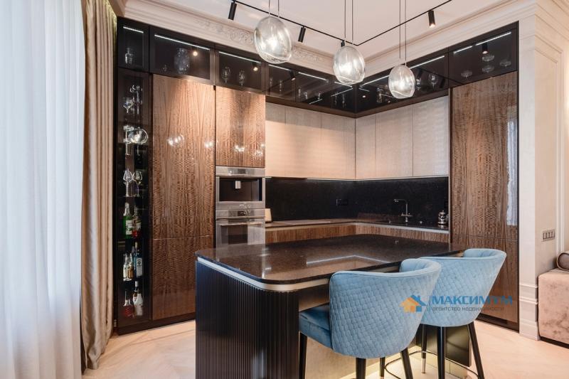 3-комн. квартира, 130 м², 6/28 этаж