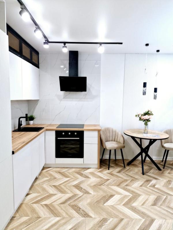 2-комн. квартира, 60 м², 13/18 этаж