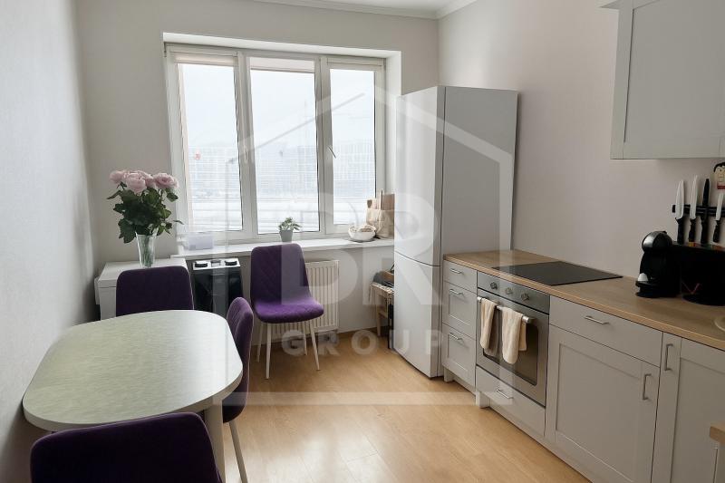 3-комн. квартира, 76 м², 10/18 этаж