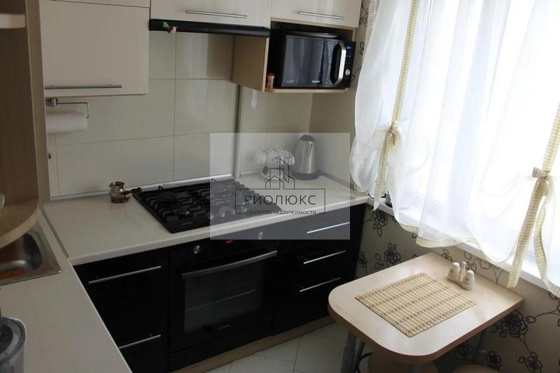 2-комн. квартира, 42 м², 4/5 этаж