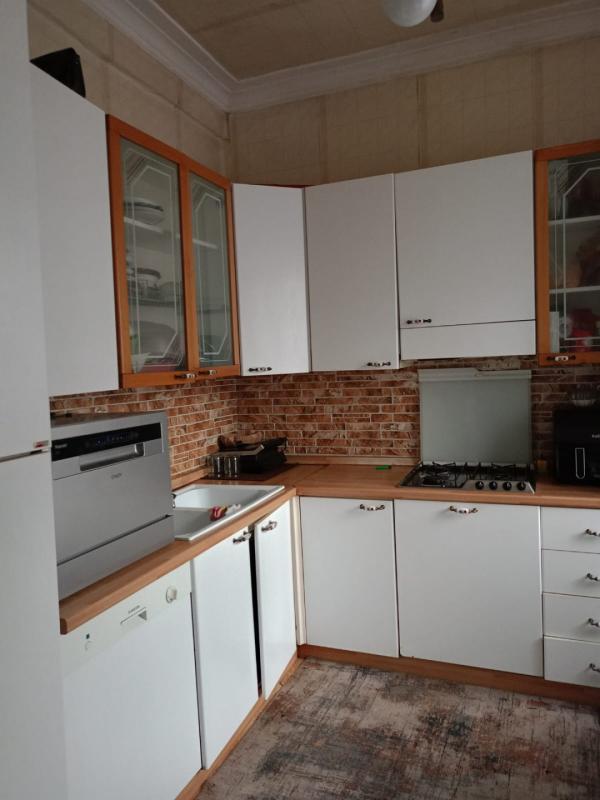 2-комн. квартира, 62 м², 1/3 этаж