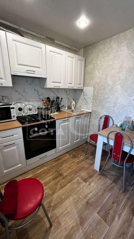 2-комн. квартира, 43 м², 3/9 этаж