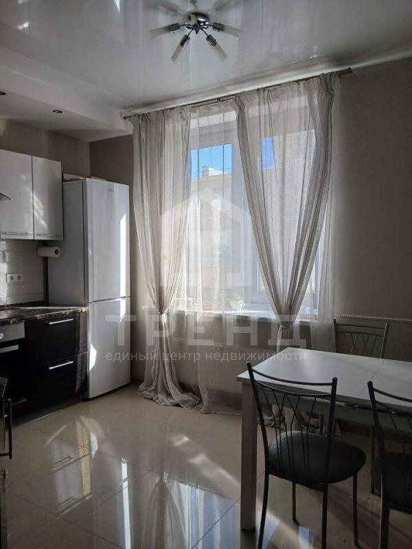 2-комн. квартира, 58 м², 2/10 этаж