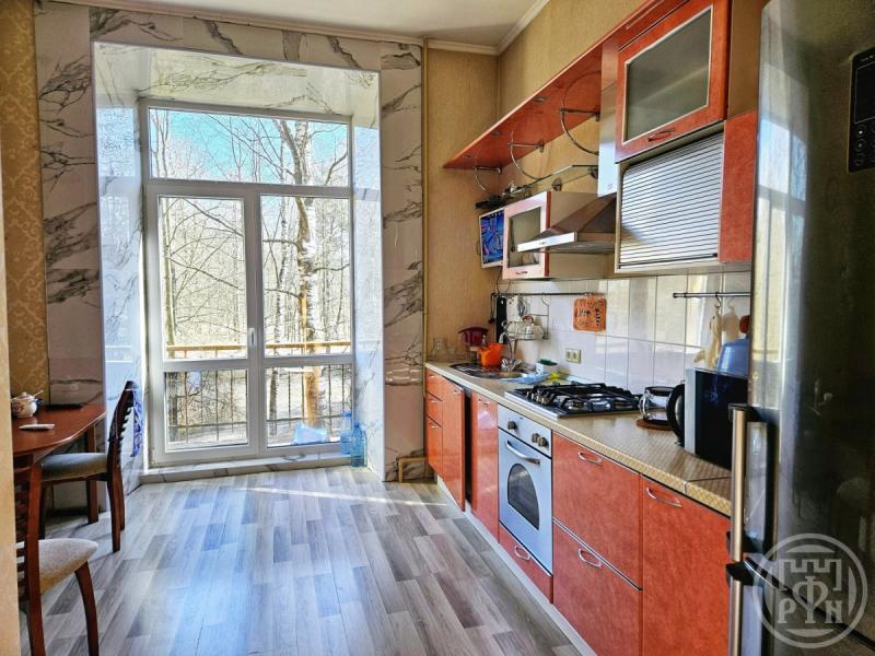 2-комн. квартира, 79.4 м², 2/4 этаж
