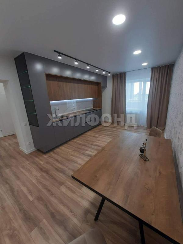 2-комн. квартира, 72 м², 4/14 этаж