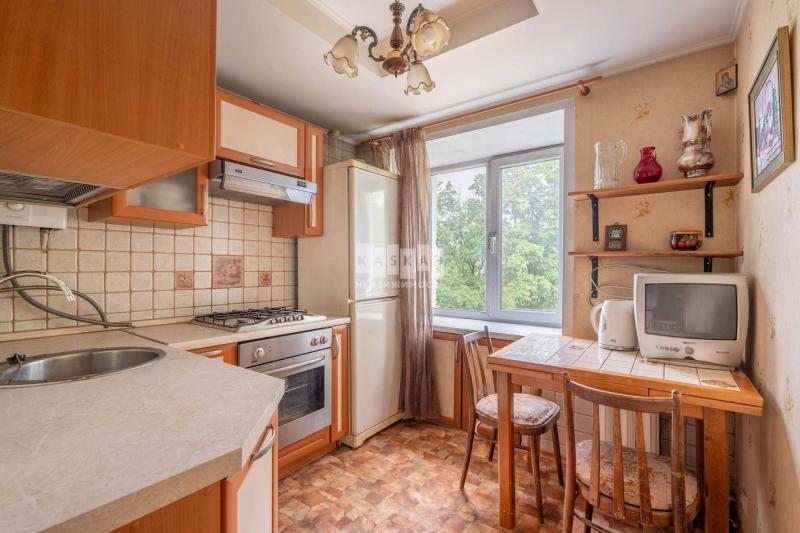 2-комн. квартира, 42 м², 4/5 этаж
