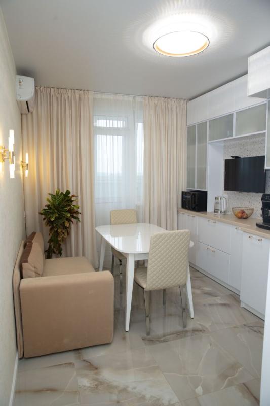 2-комн. квартира, 57 м², 11/14 этаж
