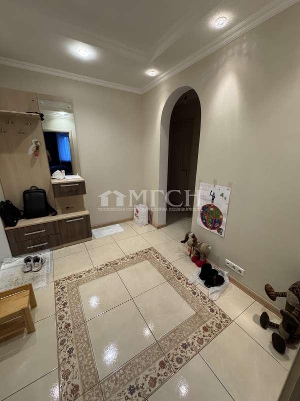 2-комн. квартира, 60.2 м², 13/17 этаж
