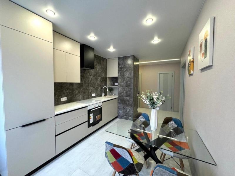 2-комн. квартира, 58 м², 10/17 этаж