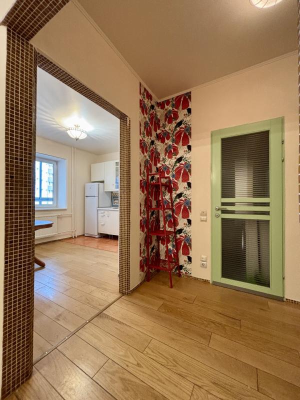 2-комн. квартира, 57 м², 6/16 этаж